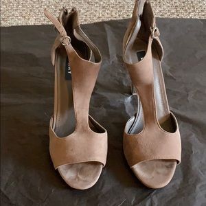 DKNYSuede pumps with silver heel